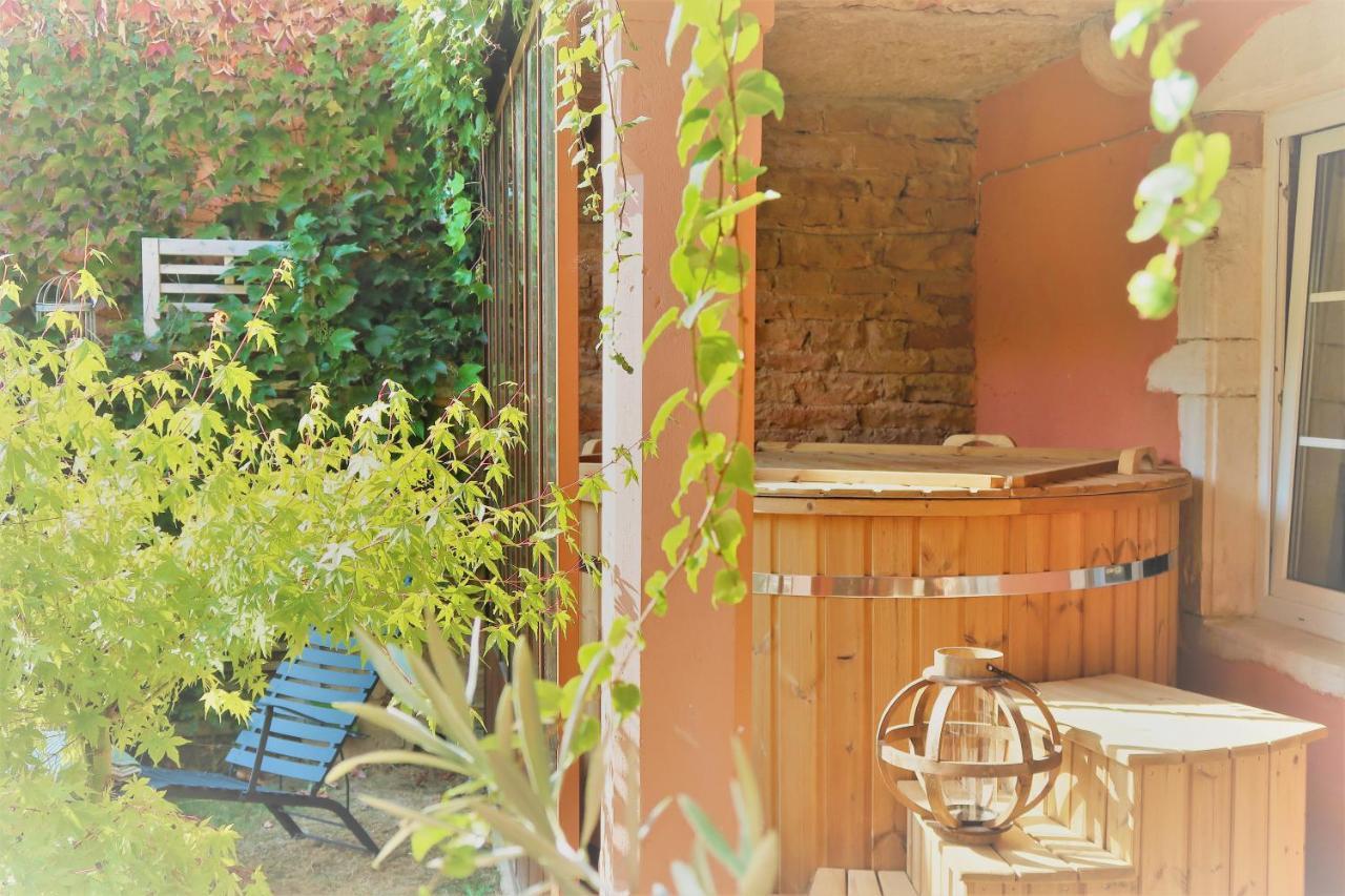 La Petite Madeleine - Chambre D'Hotes & Spa Burgy 外观 照片